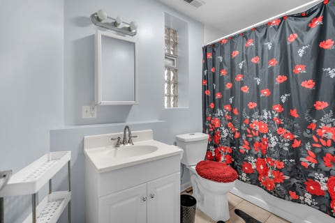 Tiny photo for 6706 S Ridgeland Avenue #3C, Chicago, IL 60649 (MLS # 12686904)