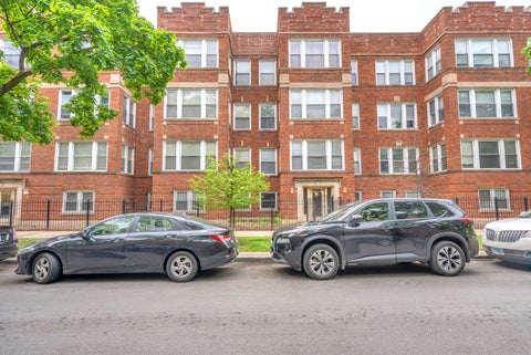 Tiny photo for 6706 S Ridgeland Avenue #3C, Chicago, IL 60649 (MLS # 12686904)