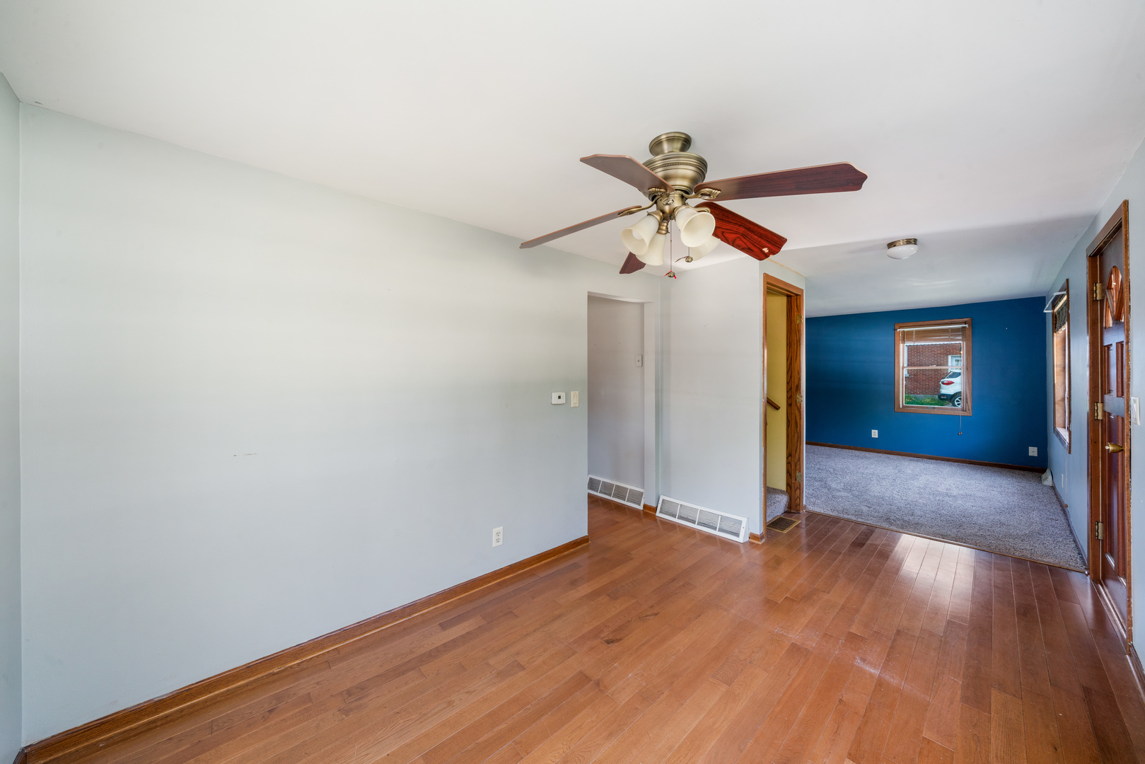 557 E Mckinley Street