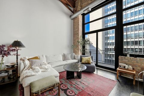 Tiny photo for 525 W Superior Street #623, Chicago, IL 60654 (MLS # 12582601)