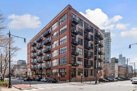 Tiny photo for 525 W Superior Street #623, Chicago, IL 60654 (MLS # 12582601)