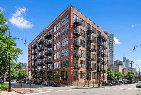 Tiny photo for 525 W Superior Street #623, Chicago, IL 60654 (MLS # 12582601)