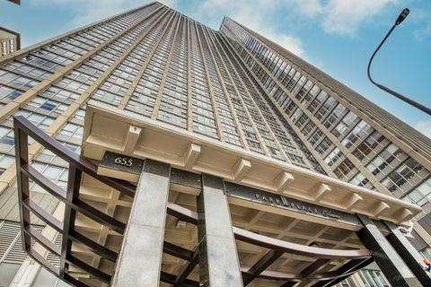 Photo of 655 W IRVING PARK Road #5315, Chicago, IL 60613 (MLS # 12590028)