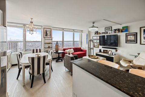 Tiny photo for 655 W IRVING PARK Road #5315, Chicago, IL 60613 (MLS # 12590028)