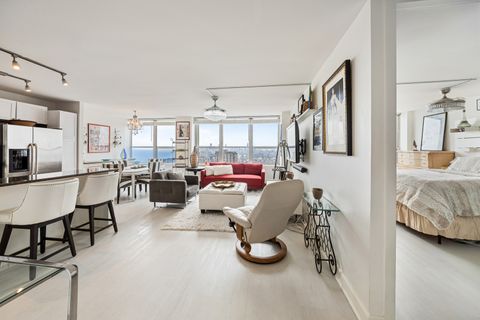 Tiny photo for 655 W IRVING PARK Road #5315, Chicago, IL 60613 (MLS # 12590028)