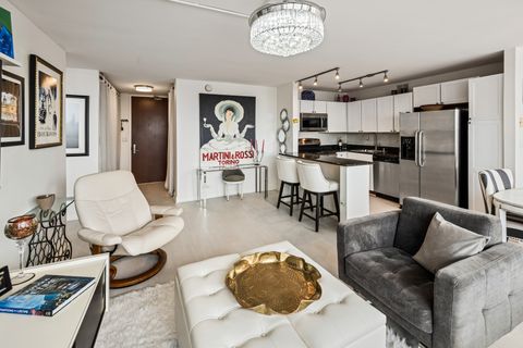 Tiny photo for 655 W IRVING PARK Road #5315, Chicago, IL 60613 (MLS # 12590028)