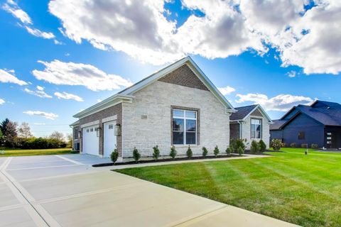 Tiny photo for 5508 Legend Drive, Yorkville, IL 60560 (MLS # 12560446)