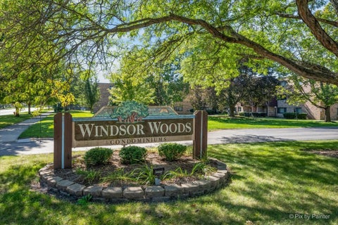 Tiny photo for 2632 N Windsor Drive #102, Arlington Heights, IL 60004 (MLS # 12773507)