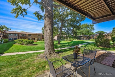 Tiny photo for 2632 N Windsor Drive #102, Arlington Heights, IL 60004 (MLS # 12773507)