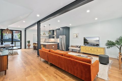 Tiny photo for 5010 N Lawndale Avenue, Chicago, IL 60625 (MLS # 12494956)