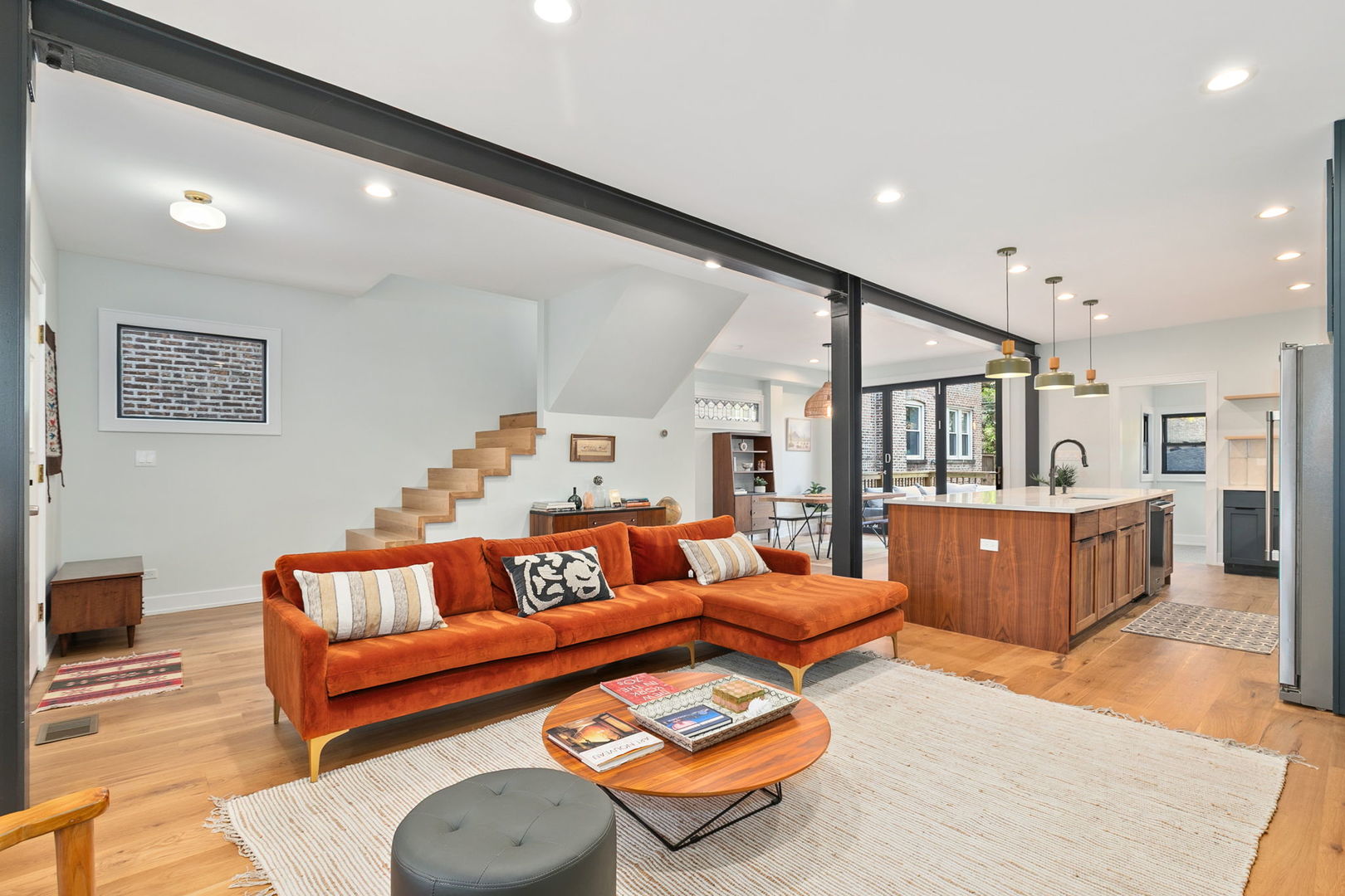 5010 N Lawndale Avenue