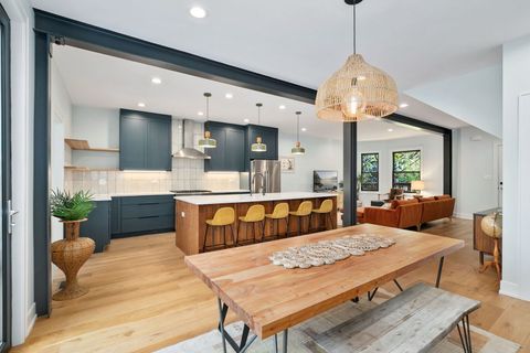 Tiny photo for 5010 N Lawndale Avenue, Chicago, IL 60625 (MLS # 12494956)