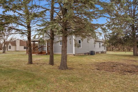 Tiny photo for 2402 N 41st Road, Sheridan, IL 60551 (MLS # 12543933)