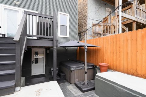 Tiny photo for 2817 N Sacramento Avenue, Chicago, IL 60618 (MLS # 12577797)