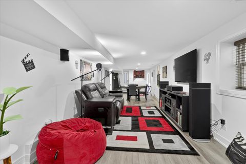 Tiny photo for 2817 N Sacramento Avenue, Chicago, IL 60618 (MLS # 12577797)