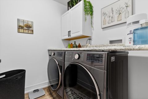 Tiny photo for 2817 N Sacramento Avenue, Chicago, IL 60618 (MLS # 12577797)