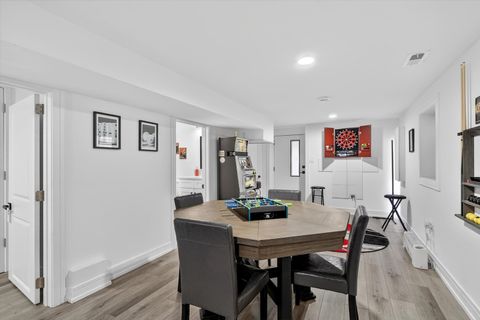 Tiny photo for 2817 N Sacramento Avenue, Chicago, IL 60618 (MLS # 12577797)