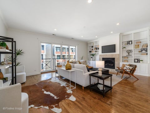 Tiny photo for 802 W WOLFRAM Street #3N, Chicago, IL 60657 (MLS # 12712679)