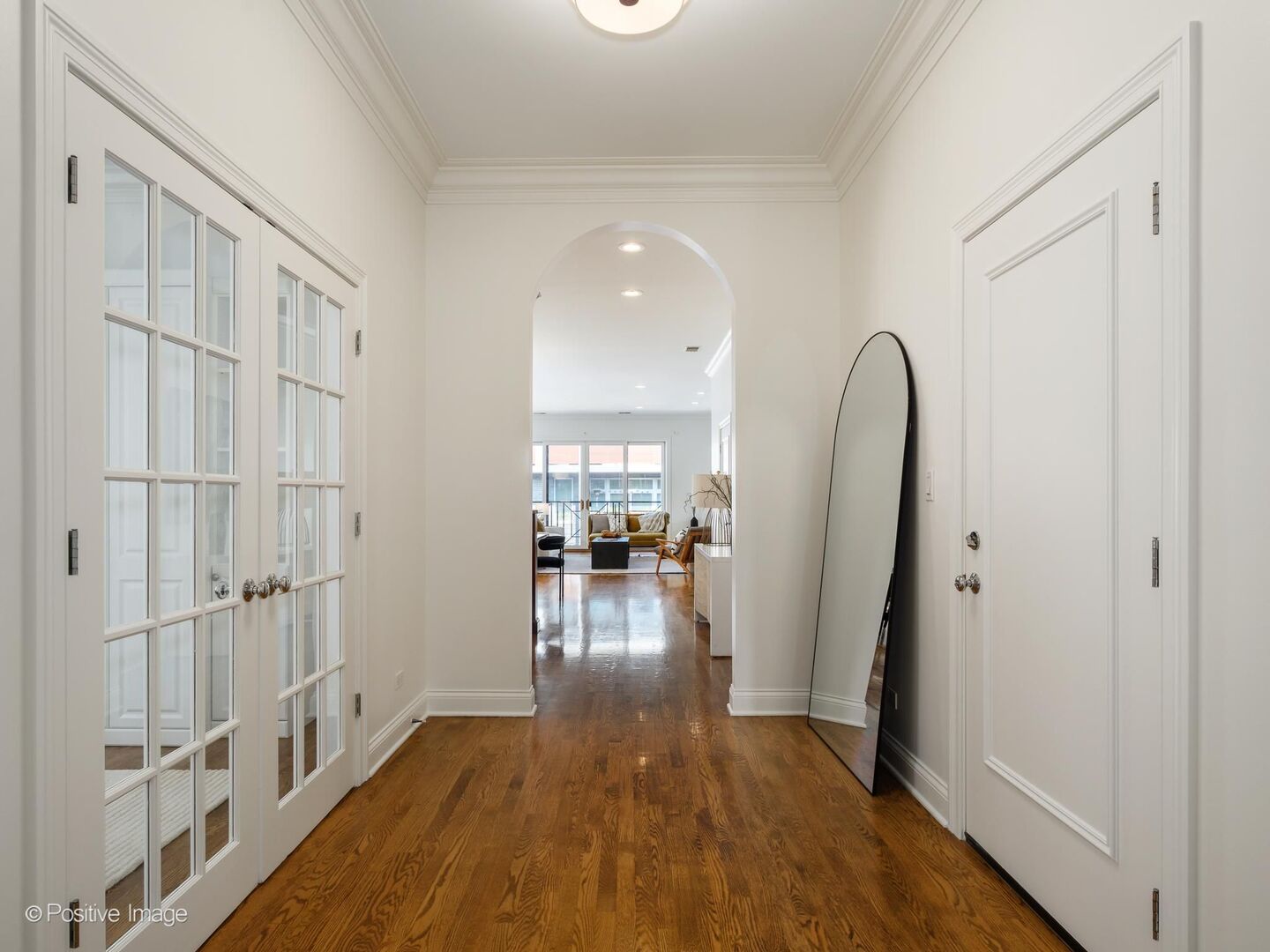 802 W WOLFRAM Street 3N