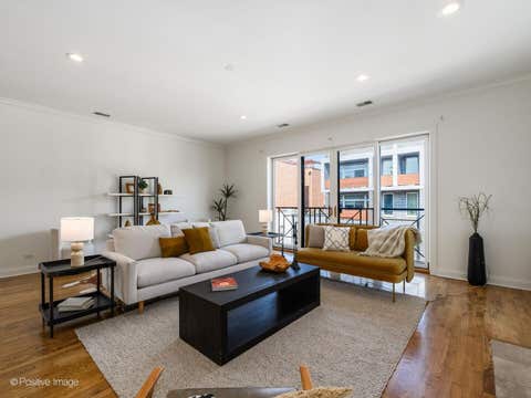 Tiny photo for 802 W WOLFRAM Street #3N, Chicago, IL 60657 (MLS # 12712679)