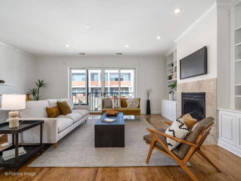 Tiny photo for 802 W WOLFRAM Street #3N, Chicago, IL 60657 (MLS # 12712679)
