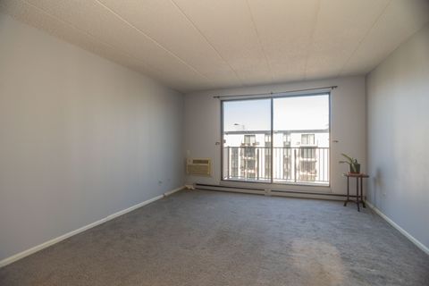 Tiny photo for 9128 W Terrace Drive #6L, Niles, IL 60714 (MLS # 12605462)