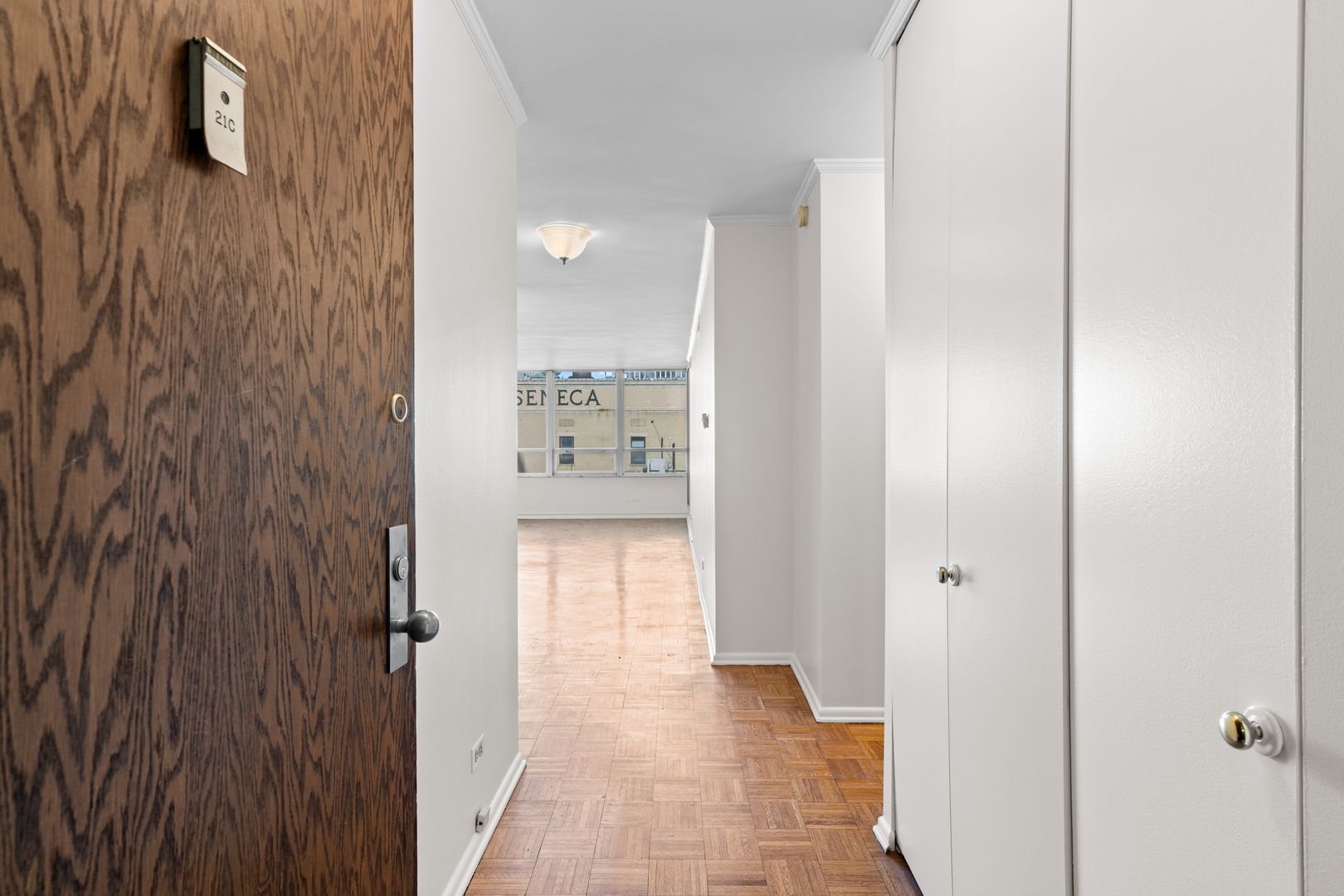 201 E Chestnut Street 21C