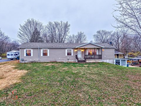 Tiny photo for 32415 N 600 E Road, Streator, IL 61364 (MLS # 12518871)