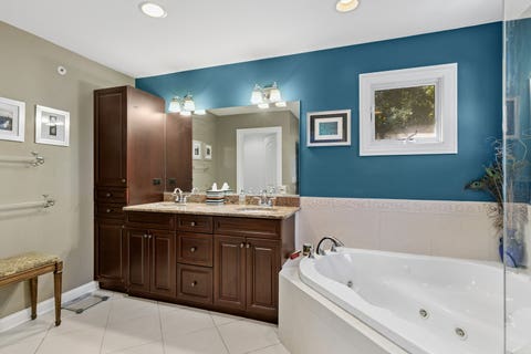Tiny photo for 118 Waverly Road, Barrington, IL 60010 (MLS # 12697664)