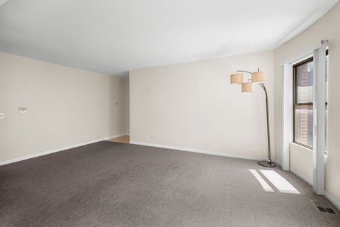 Tiny photo for 4523.5 S Drexel Boulevard #2W, Chicago, IL 60653 (MLS # 12500995)