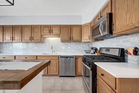 Tiny photo for 8505 Woodward Avenue #102, Woodridge, IL 60517 (MLS # 12655842)