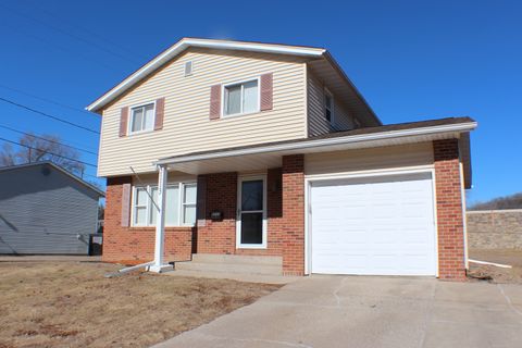 Tiny photo for 5113 44th Avenue, Moline, IL 61265 (MLS # 12571437)