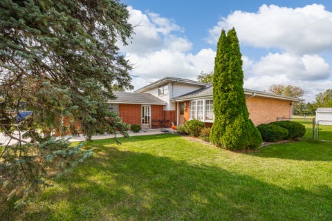 Tiny photo for 10624 S Michael Drive, Palos Hills, IL 60465 (MLS # 12500473)