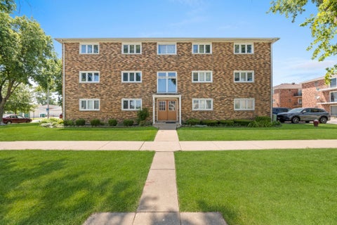 Photo of 5834 W 77th Street #104, Burbank, IL 60459 (MLS # 12706816)
