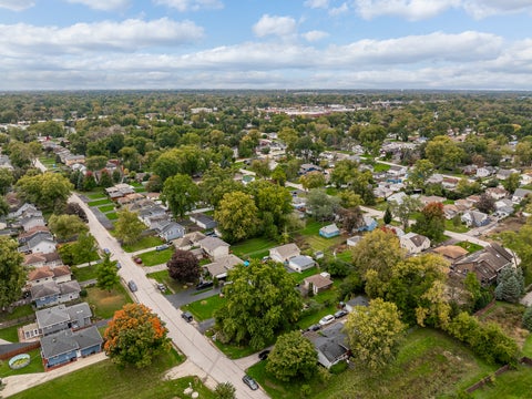 Tiny photo for 3902 N Adams Street, Westmont, IL 60559 (MLS # 12776185)