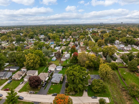 Tiny photo for 3902 N Adams Street, Westmont, IL 60559 (MLS # 12776185)