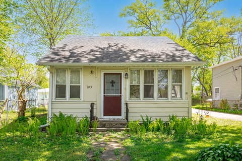 Tiny photo for 105 Edgewood Avenue, Crystal Lake, IL 60014 (MLS # 12738489)