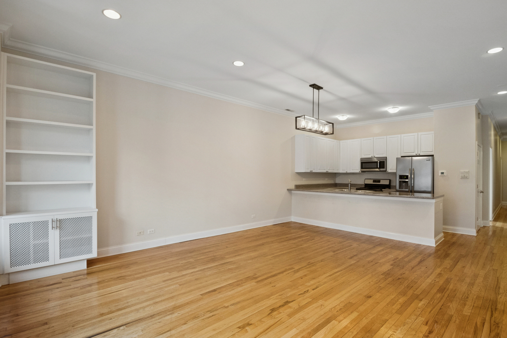 3059 N Lincoln Avenue B