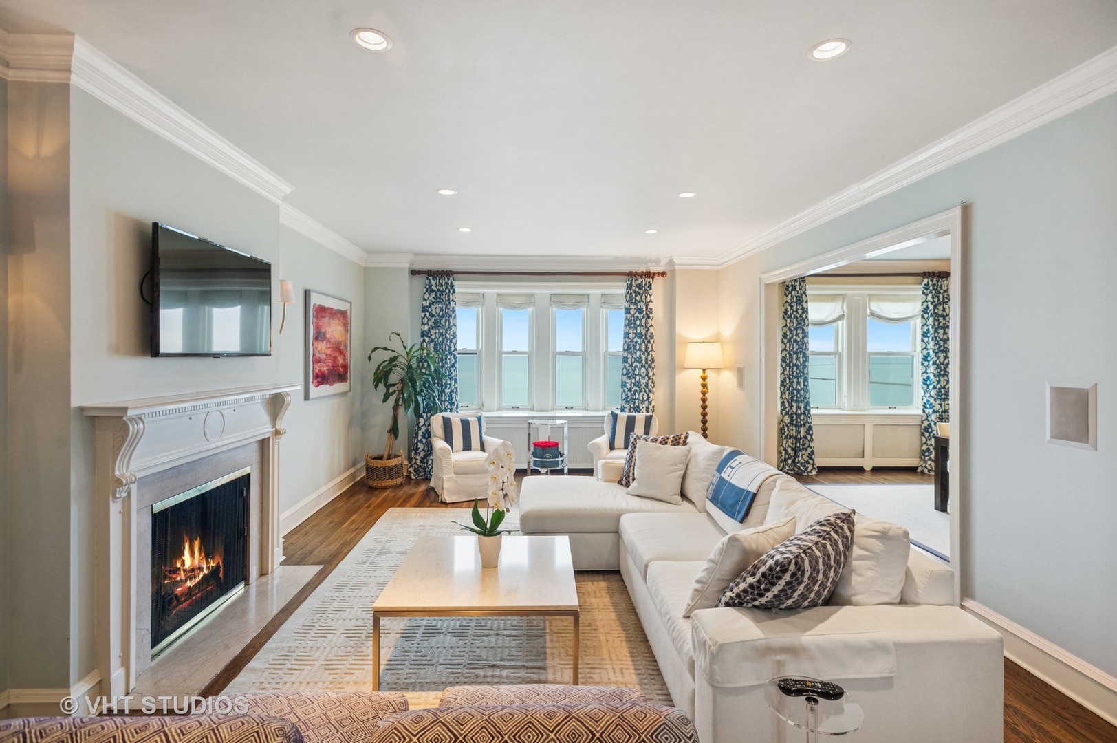 1242 N Lake Shore Drive 13S