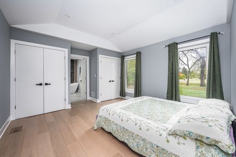 Tiny photo for 101 N Schoenbeck Road, Prospect Heights, IL 60070 (MLS # 12578086)