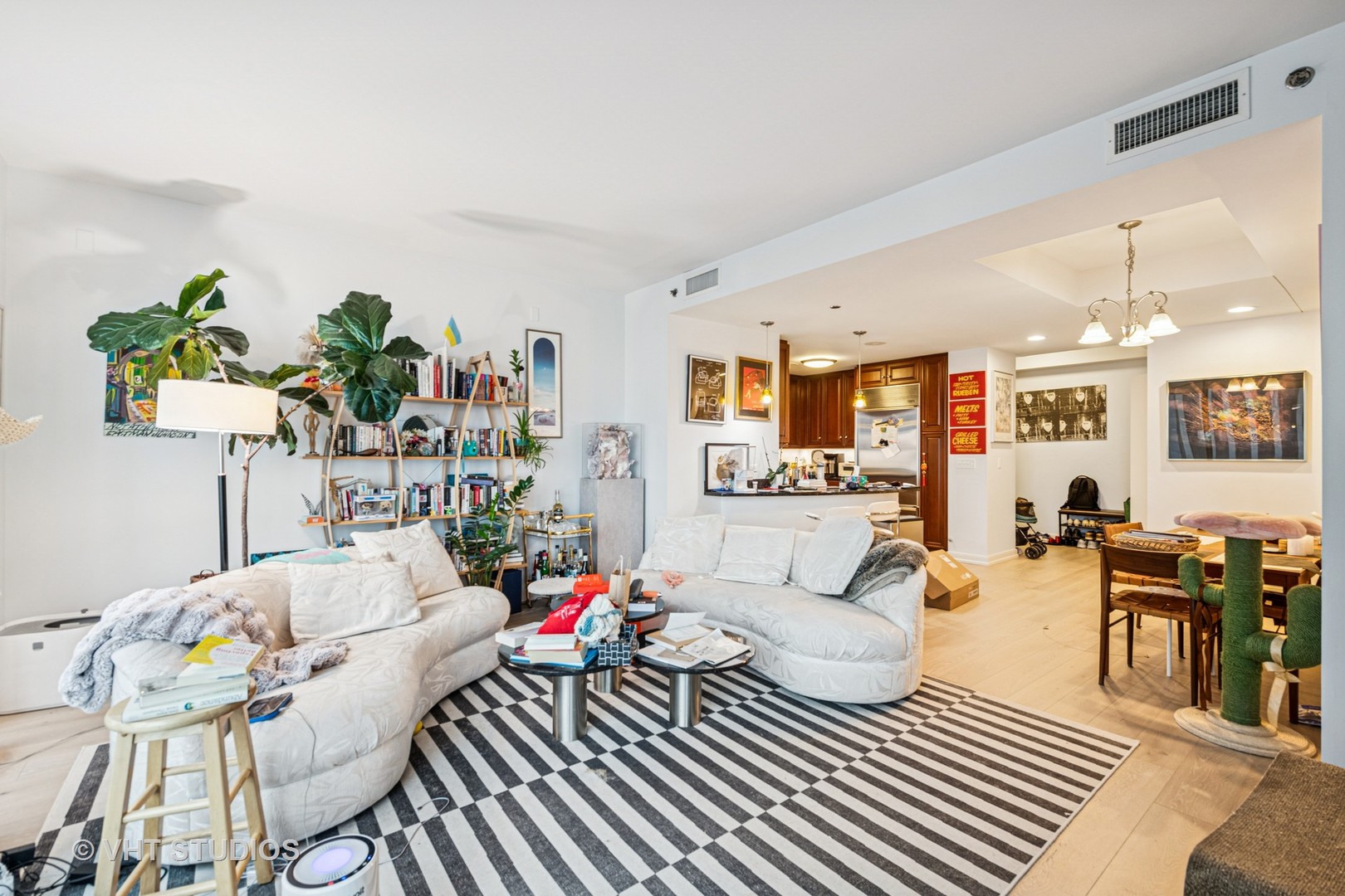 60 E Monroe Street 3603