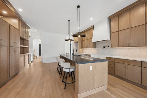 Tiny photo for 2214 W Oakdale Avenue, Chicago, IL 60618 (MLS # 12631693)