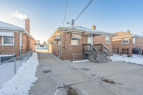 Tiny photo for 4501 N Osage Avenue, Norridge, IL 60706 (MLS # 12557241)