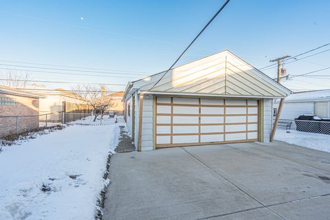 Tiny photo for 4501 N Osage Avenue, Norridge, IL 60706 (MLS # 12557241)
