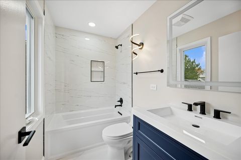 Tiny photo for 2005 Keats Lane, Highland Park, IL 60035 (MLS # 12502724)