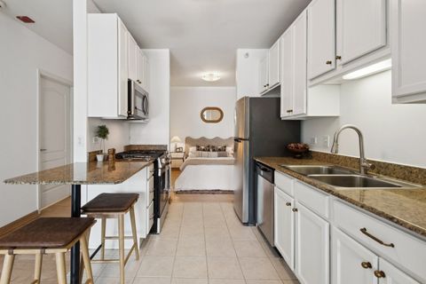 Tiny photo for 125 S Jefferson Street #2106, Chicago, IL 60661 (MLS # 12597664)