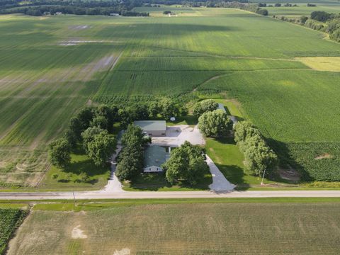 Tiny photo for 1377 N County Road 750 Road, Toledo, IL 62468 (MLS # 12687696)