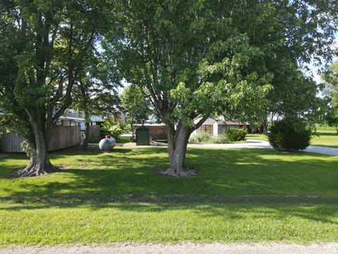 Tiny photo for 1377 N County Road 750 Road, Toledo, IL 62468 (MLS # 12687696)