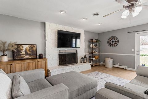 Tiny photo for 408 E Victory Street, Sidney, IL 61877 (MLS # 12604040)