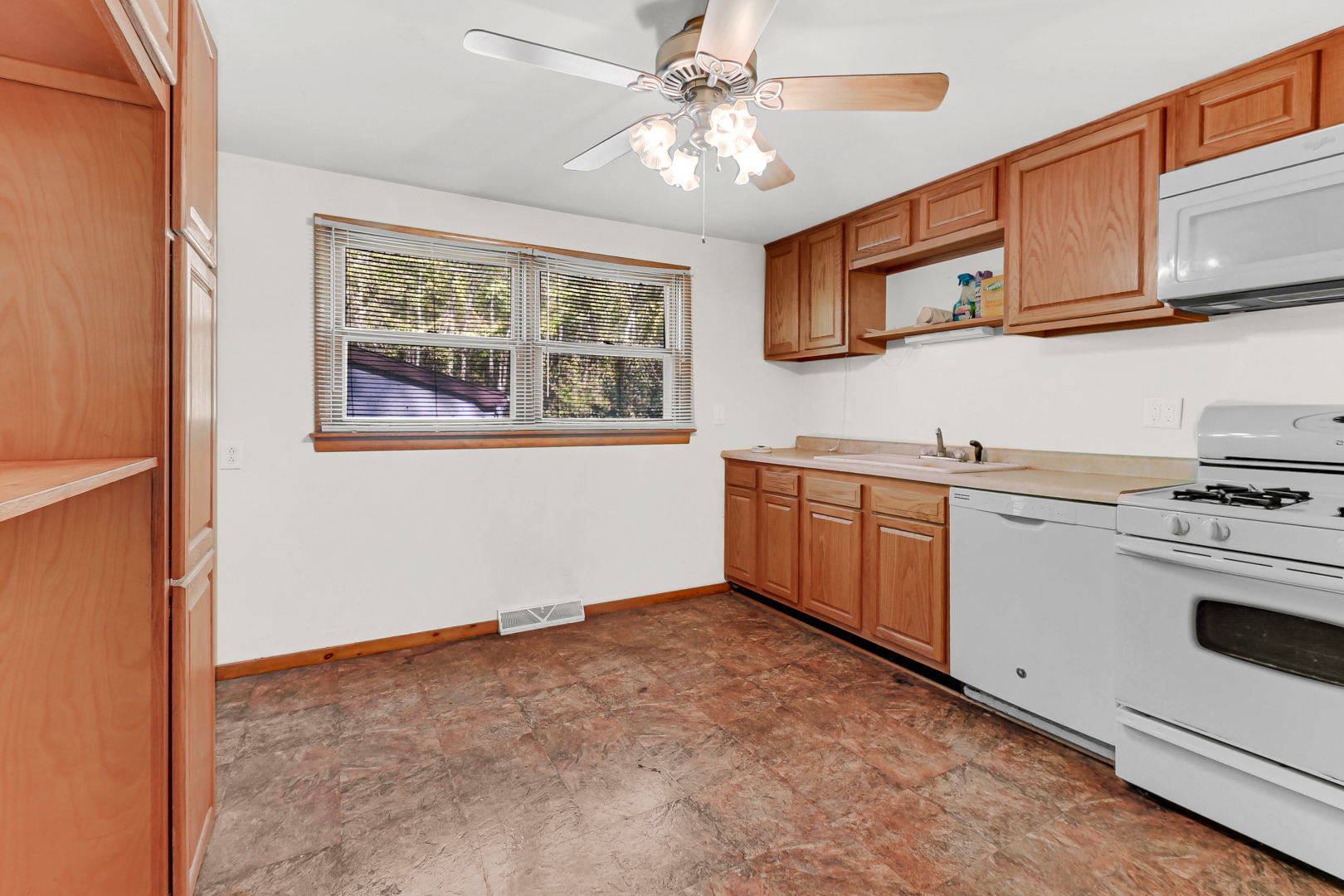 12718 E METCALF Avenue